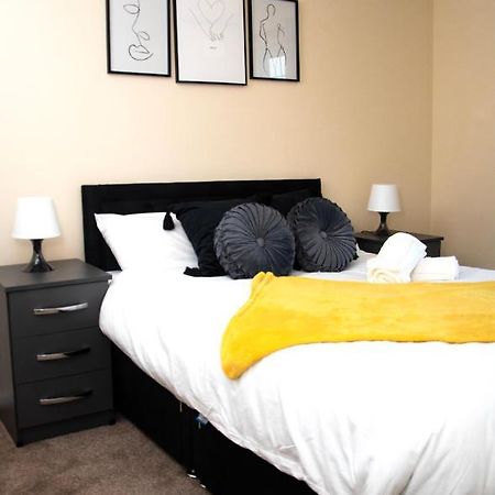 Xb Property - Comfy House Perfect For Families Contractors Relocators West Bromwich Esterno foto