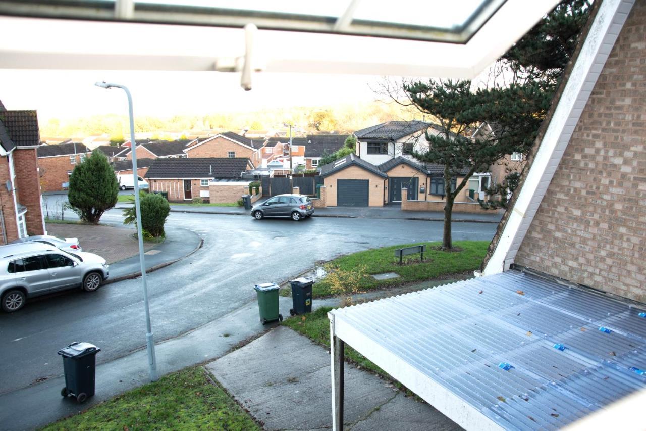 Xb Property - Comfy House Perfect For Families Contractors Relocators West Bromwich Esterno foto