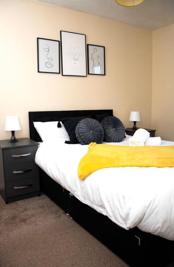 Xb Property - Comfy House Perfect For Families Contractors Relocators West Bromwich Esterno foto